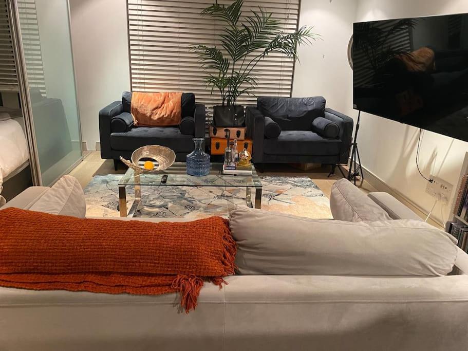 Chelsea Harbour Apartment Лондон Екстериор снимка